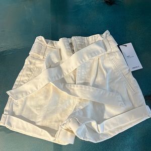 NWT Forever 21 Denim collection white shorts. size 24